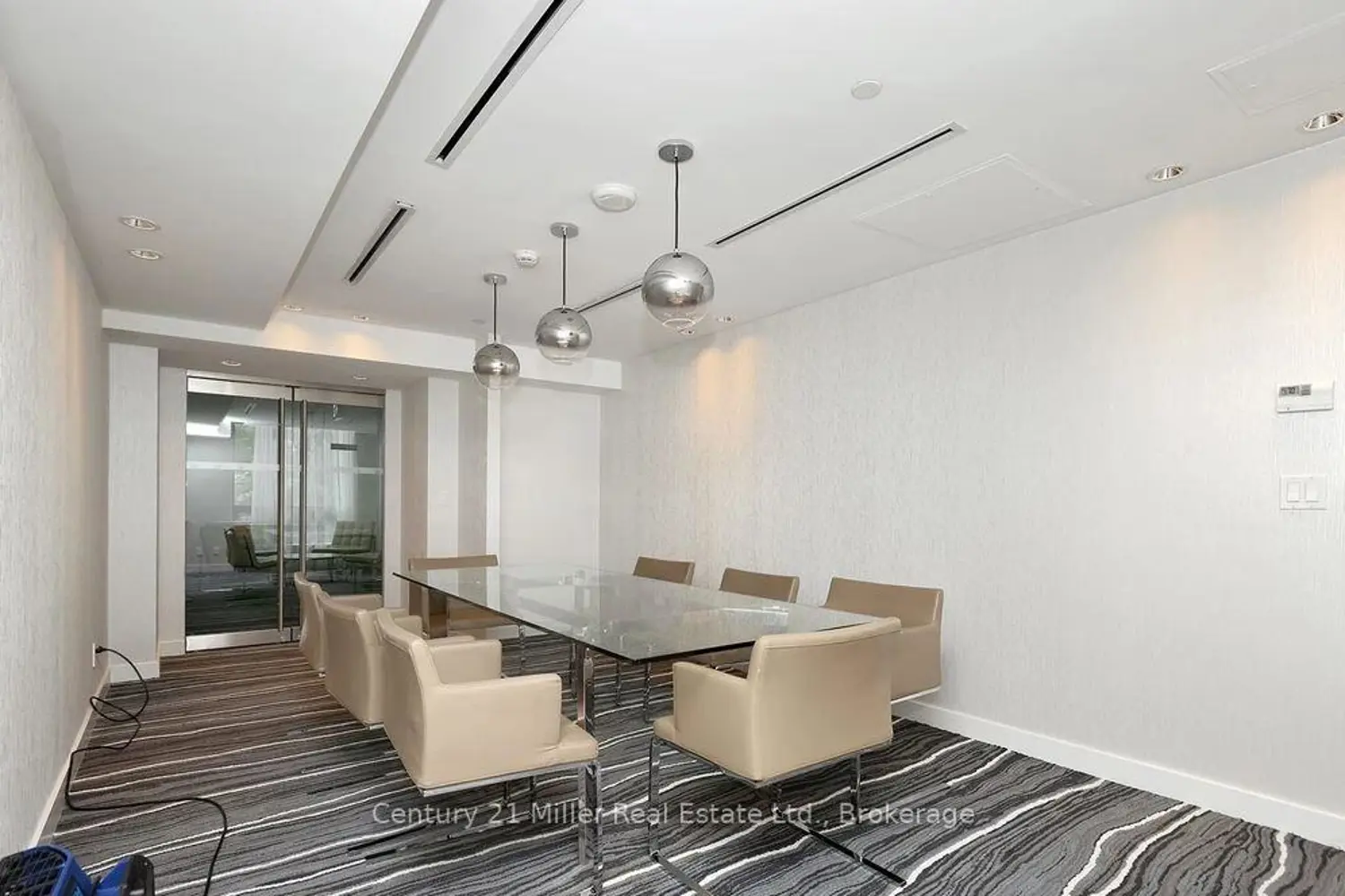 Additional image 17 of 209 Fort York Boulevard 562
