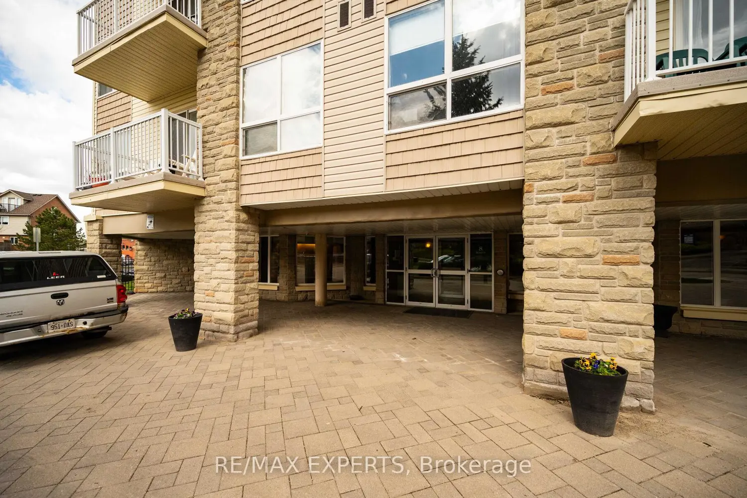 8 Harris Street 319 photo 4