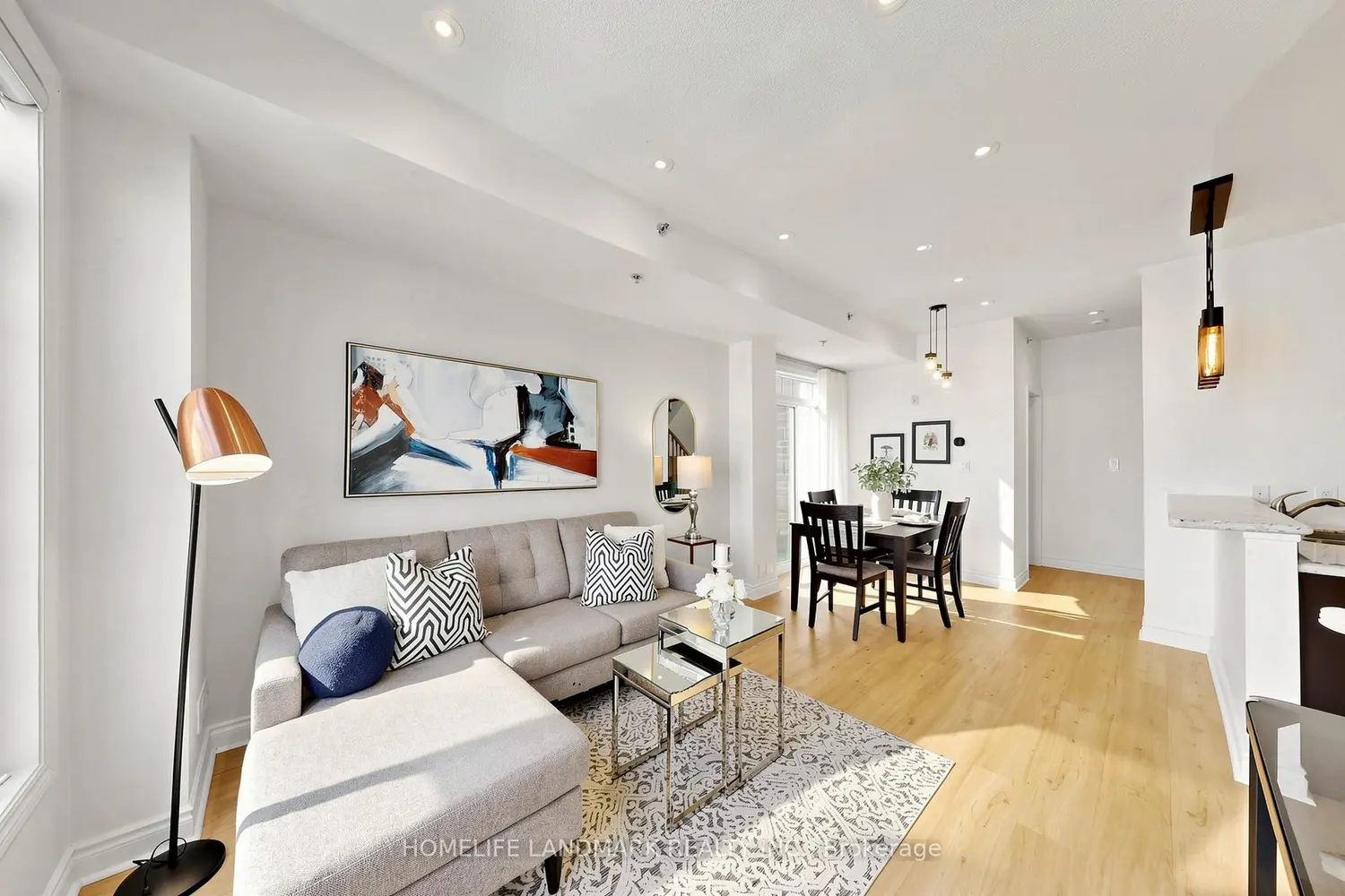 8 Brighton Place 32 photo 2