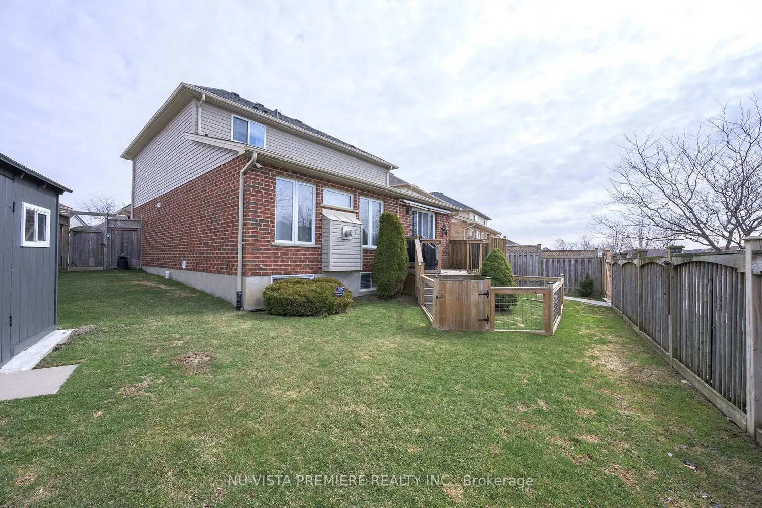 1582 Chelton Place photo 2