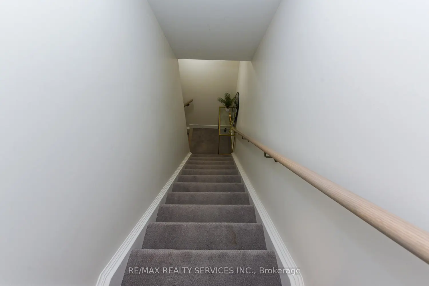 3476 Widdicombe Way 8 photo 3