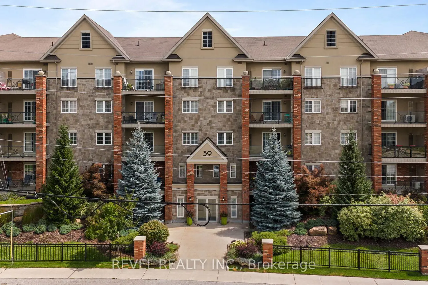39 Ferndale Drive 106
