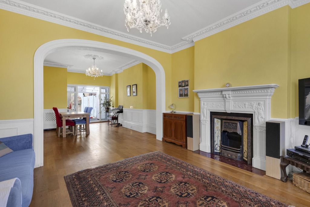 Additional image 3 of 5 bed detached house for saleWear Bay Crescent, Folkestone CT19