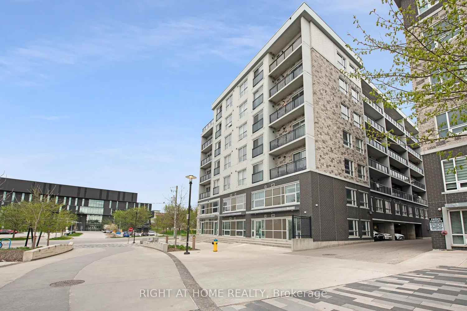 Additional image 17 of 275 Larch Street B415
