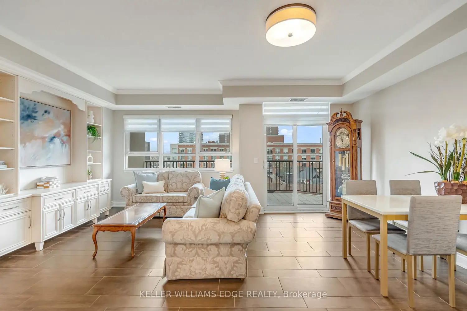 399 Elizabeth Street 506 photo 3