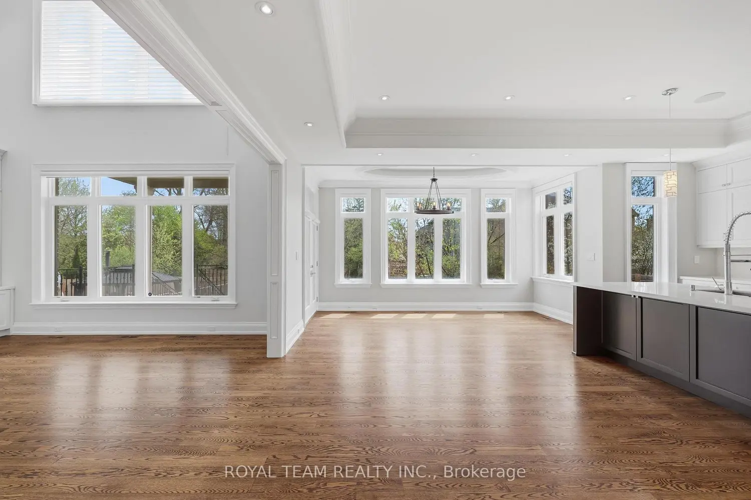 130 Elmwood Avenue photo 5