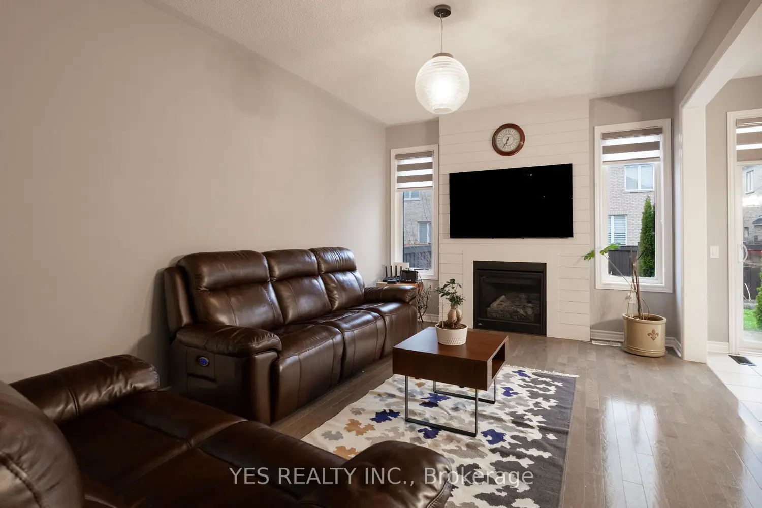 34 Newhouse Boulevard photo 5
