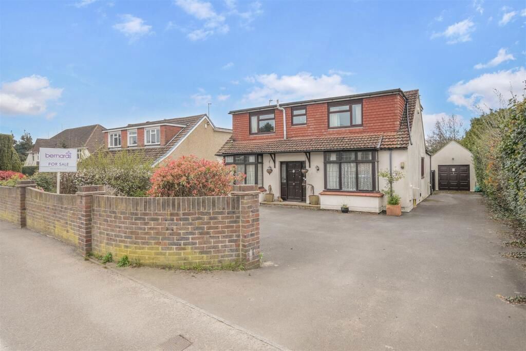 4 bed detached house for salePortchester Road, Fareham PO16