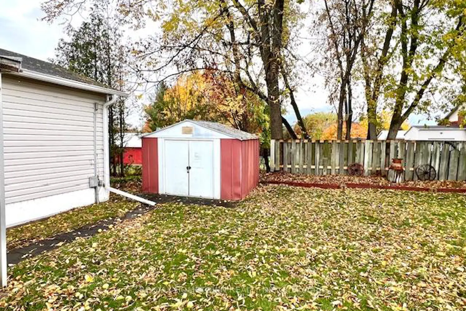 Additional image 3 of 1871 Oxford Avenue 3