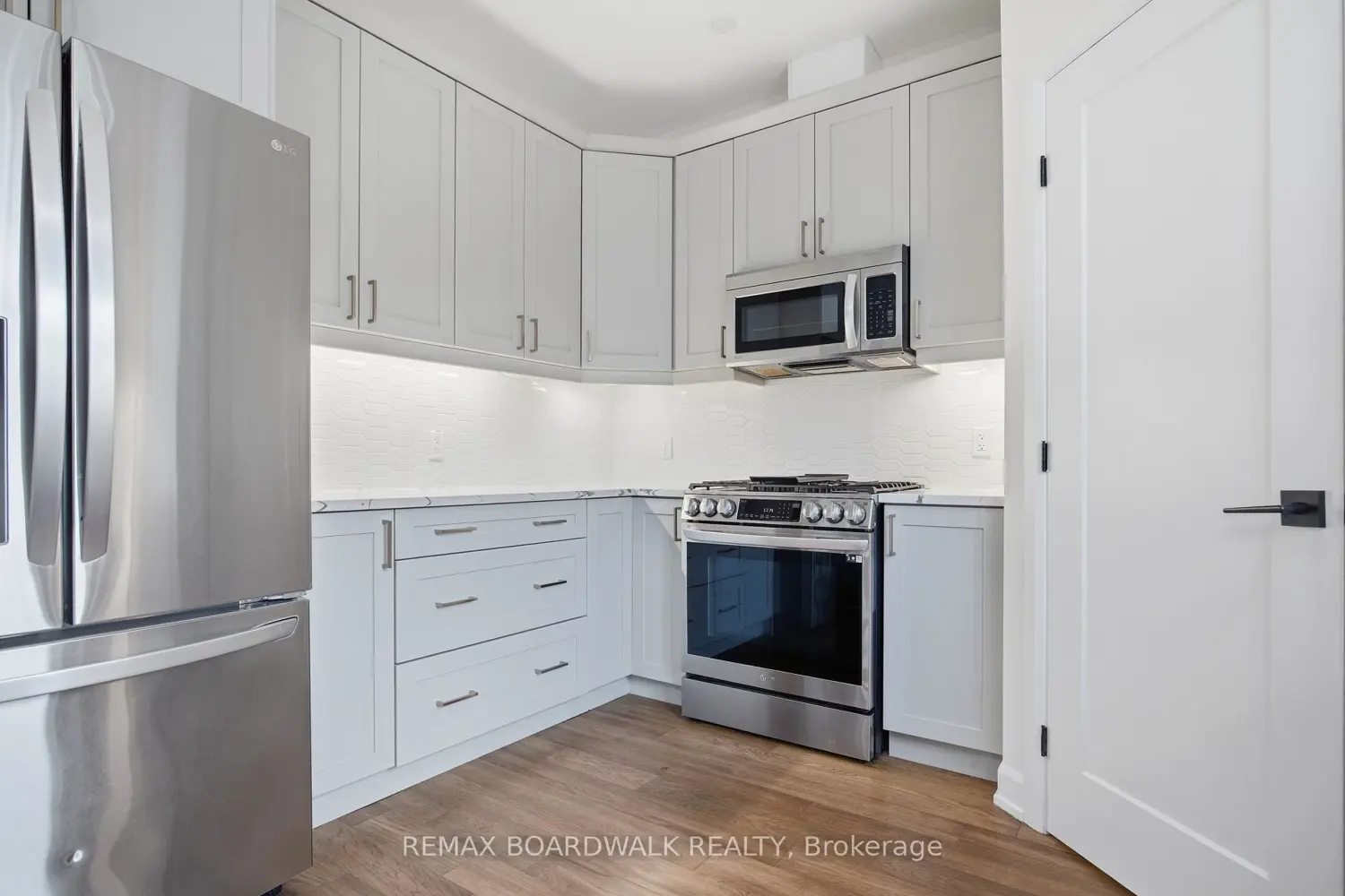 447 Churchill Road photo 4