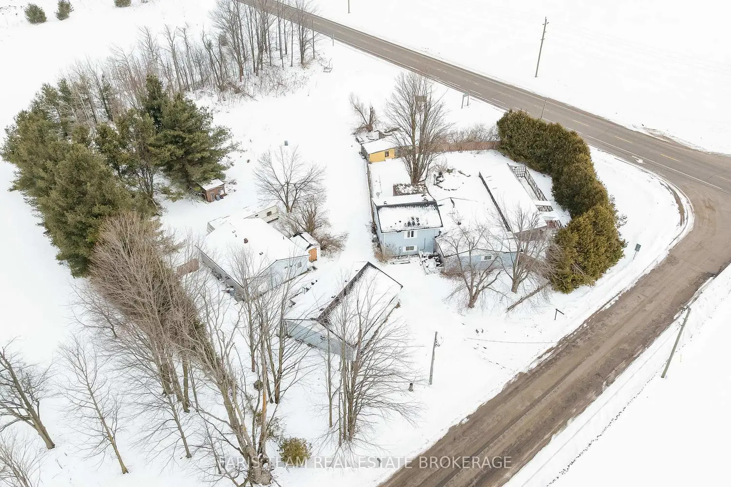 1008 Rainbow Valley Road photo 2