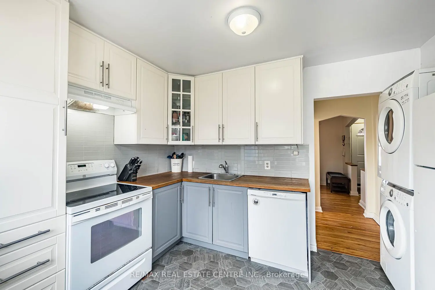 Additional image 3 of 40 Ellis Crescent