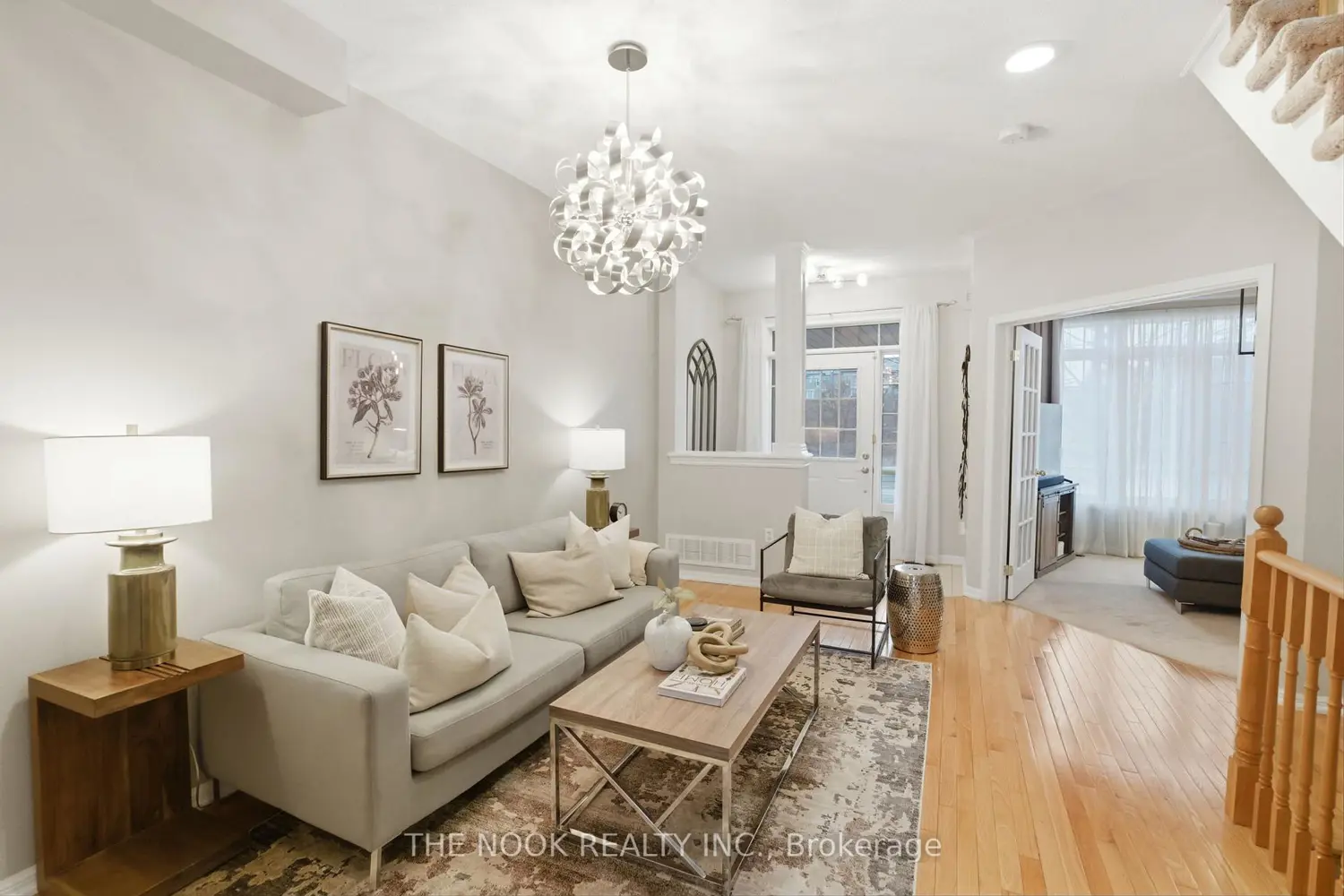 107 Barkdale Way photo 2