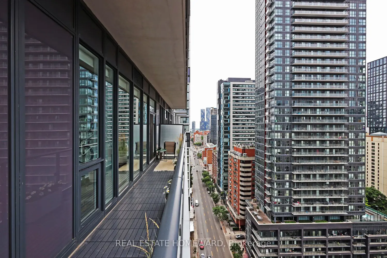 Additional image 16 of 251 Jarvis Street 2006