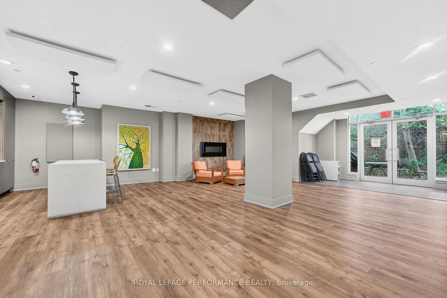 Additional image 7 of 131 Holland Avenue 203