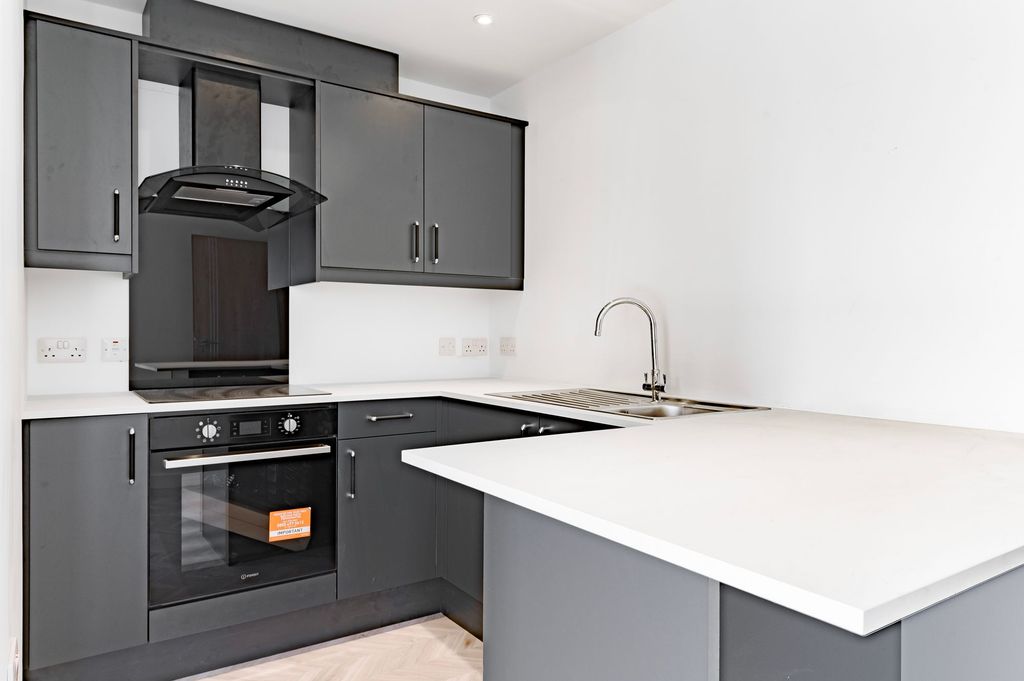 Additional image 2 of 2 bed flat for saleBridge Road, Great Yarmouth NR30