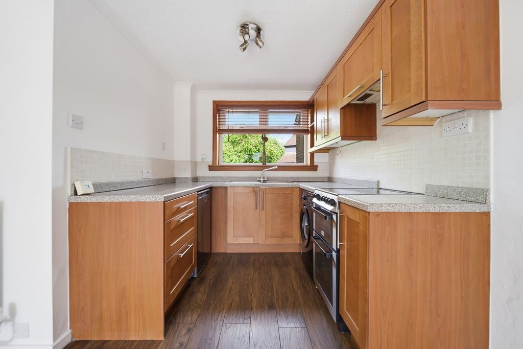 Additional image 5 of 1 bed flat for saleCastle Avenue, Carronshore, Falkirk FK2