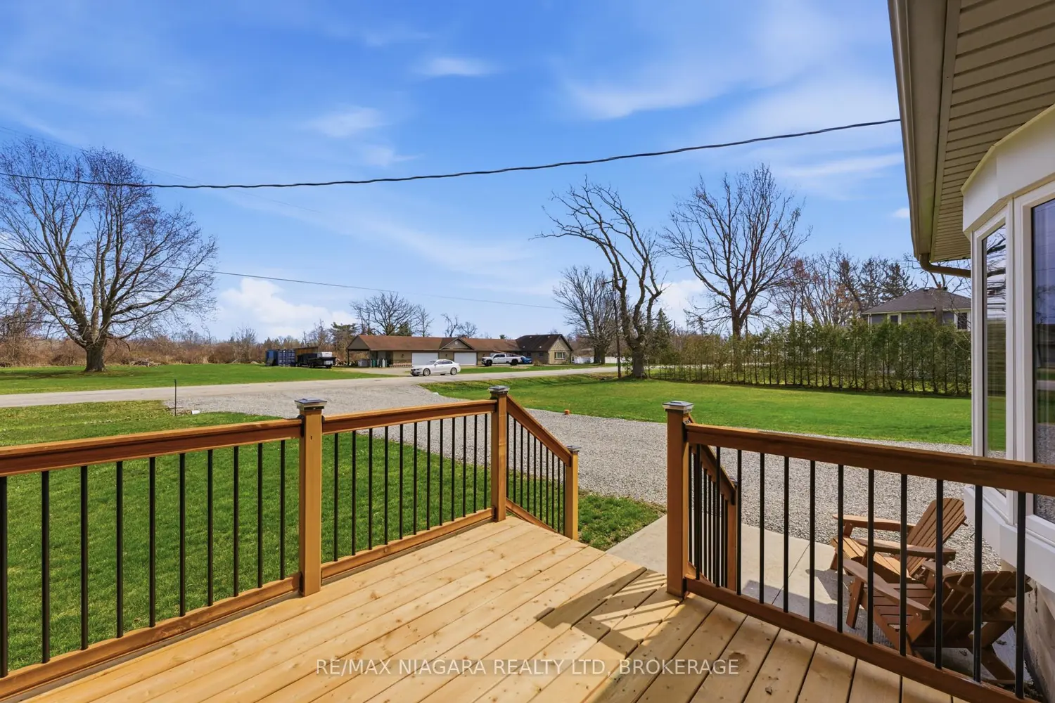 566 Holloway Bay Road photo 3