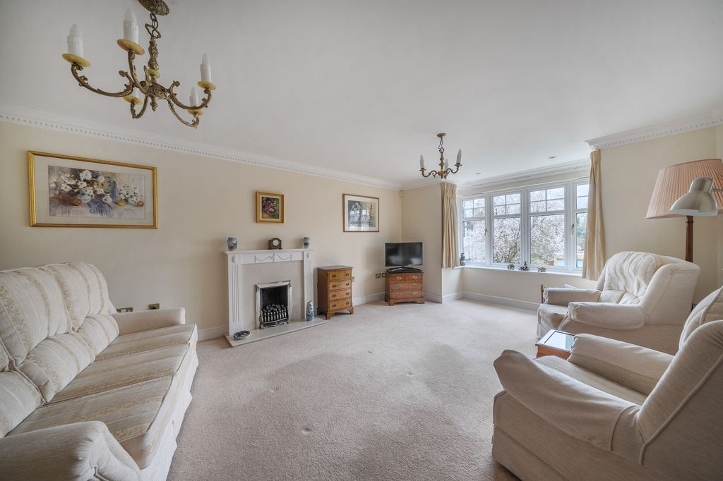 Additional image 12 of 3 bed flat for saleHeritage Gate, Gerrards Cross SL9