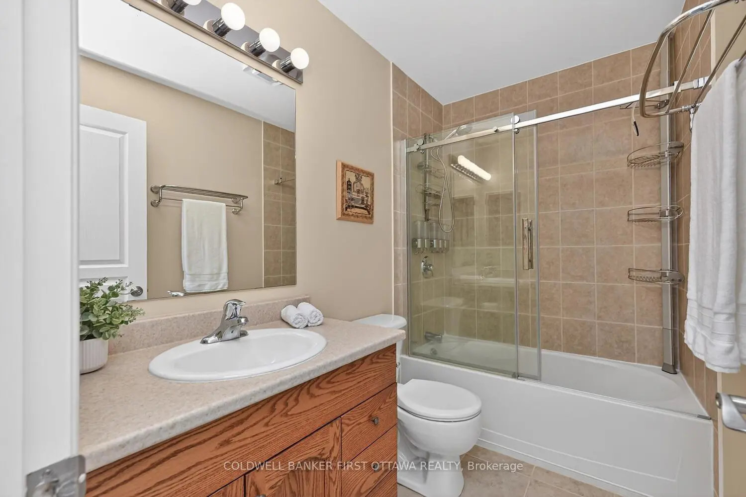 102 Windance Crescent photo 5