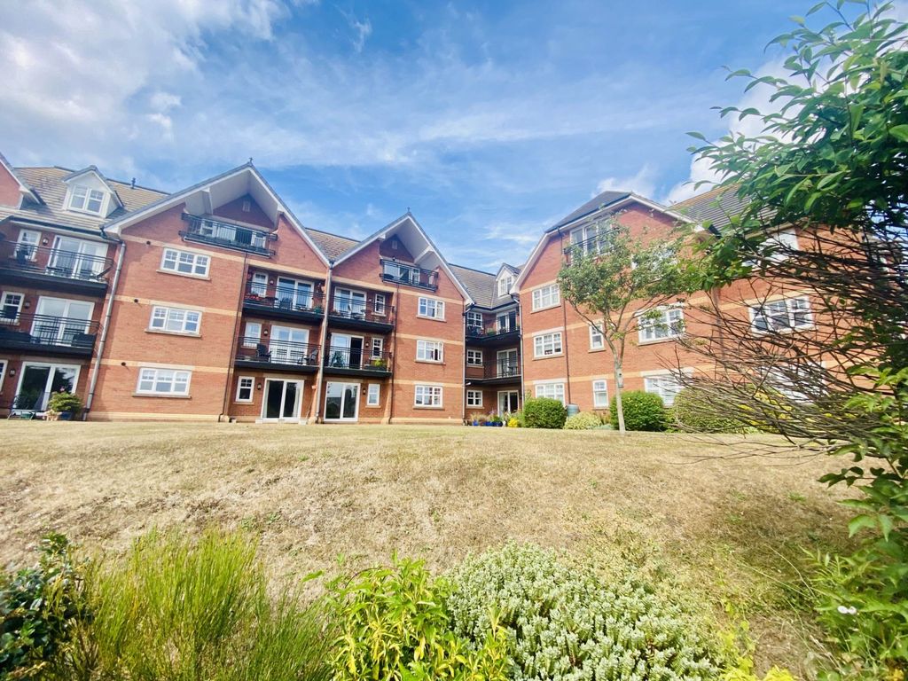Additional image 10 of 3 bed flat for saleDouglas Avenue, Exmouth EX8