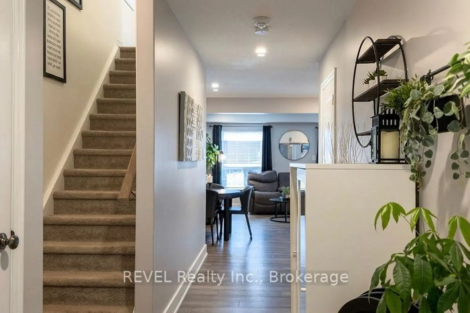 1029 Cook Drive photo 3