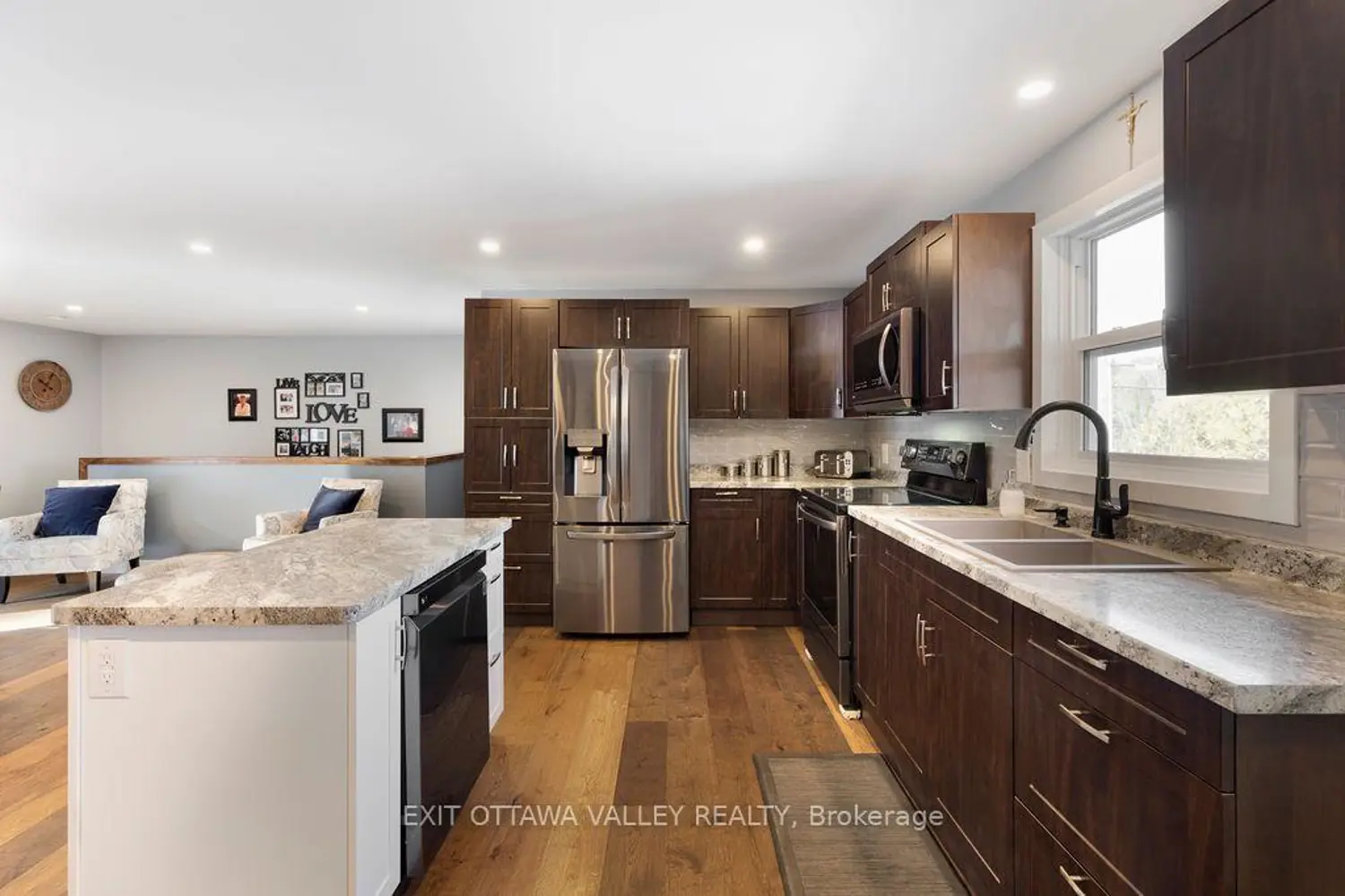 Additional image 8 of 39090 Combermere Road
