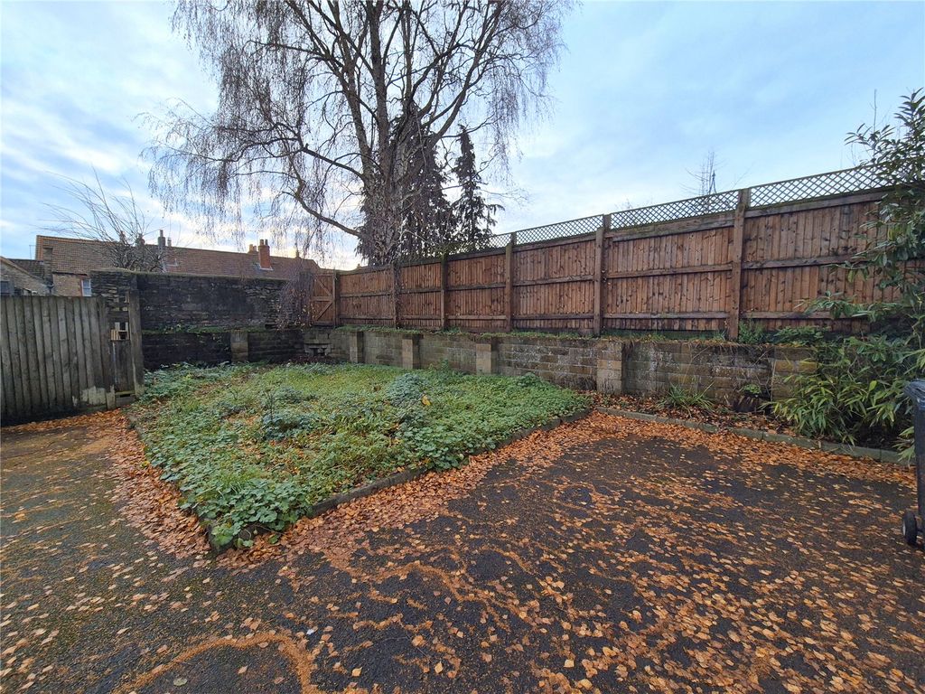 Additional image 10 of 2 bed flat for saleSelwood Road, Frome, Somerset BA11