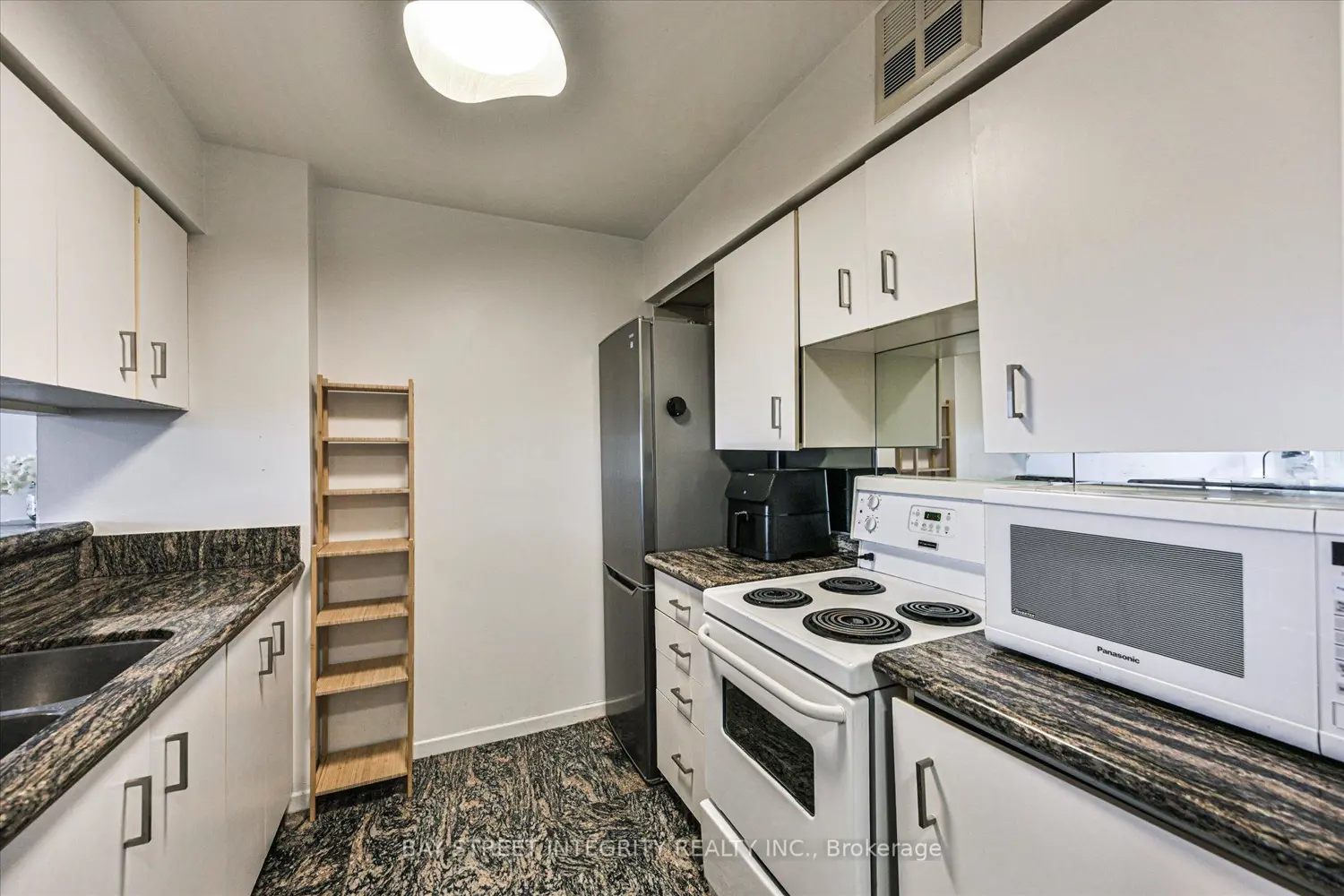 Additional image 6 of 44 St Joseph Street 2013