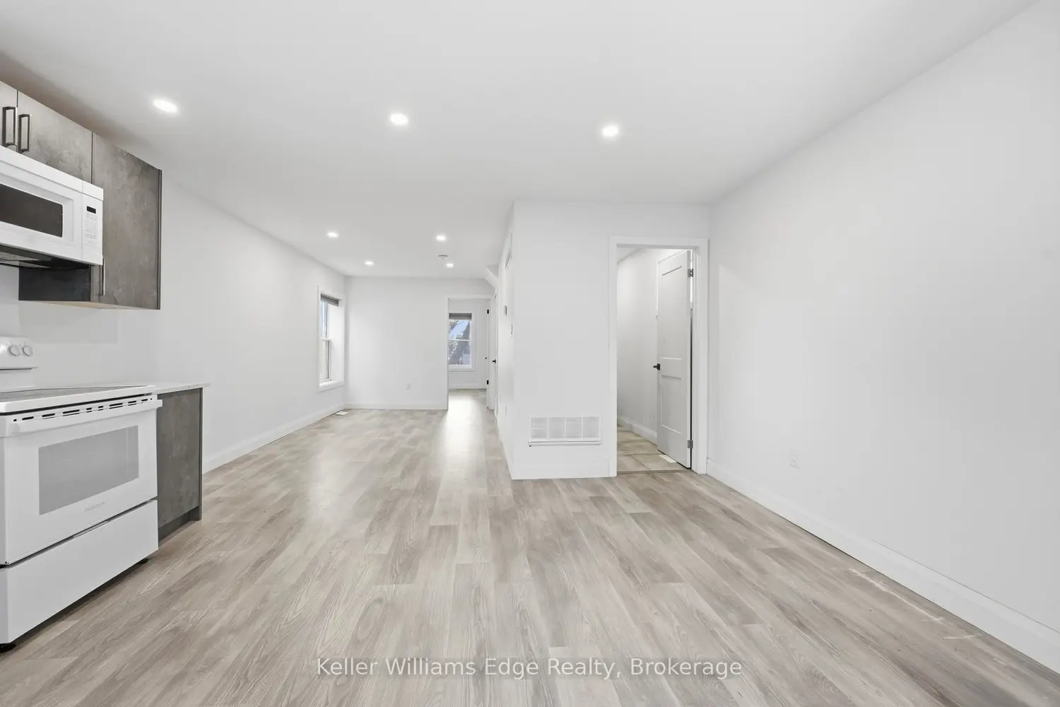 171 Rosslyn Avenue photo 3