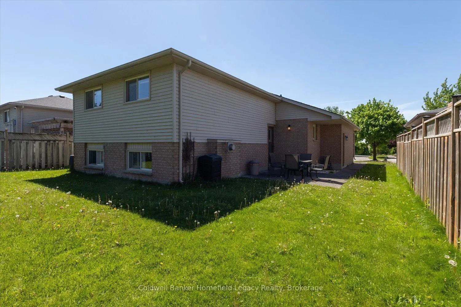 Additional image 16 of 19 Meadowridge Drive