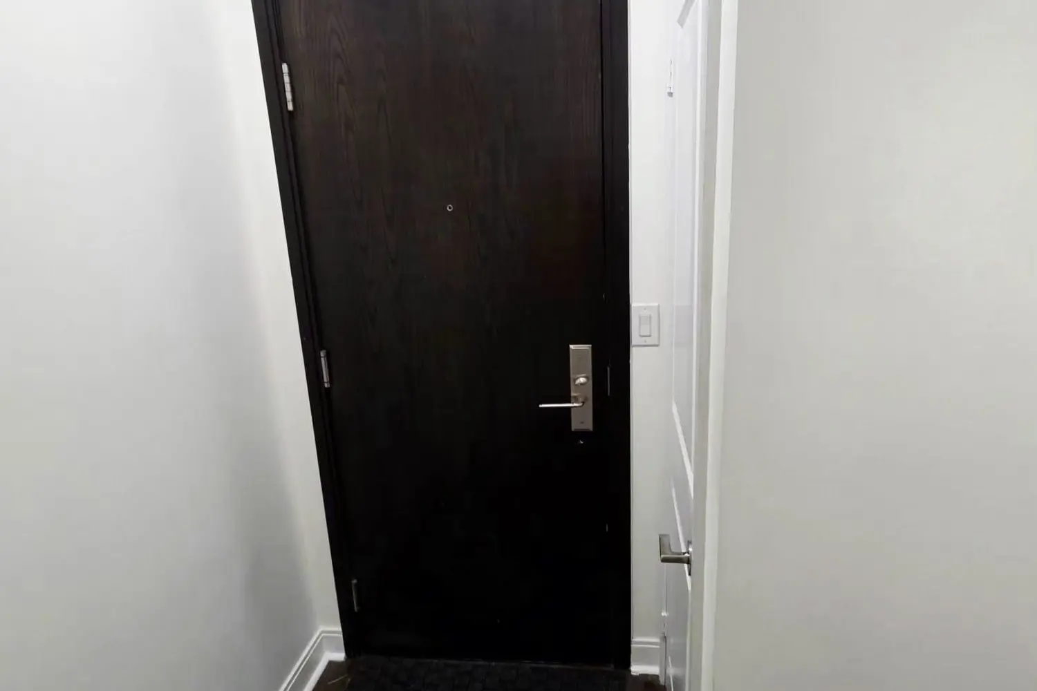 80 Absolute Avenue 801 photo 2