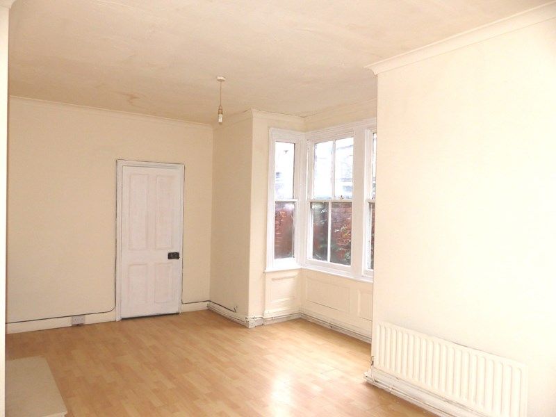 Additional image 5 of 2 bed flat for saleHainton Avenue, Grimsby DN32