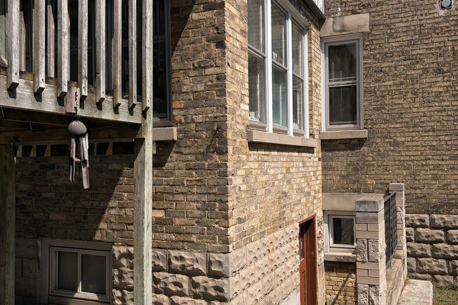 437 Ontario Street photo 4