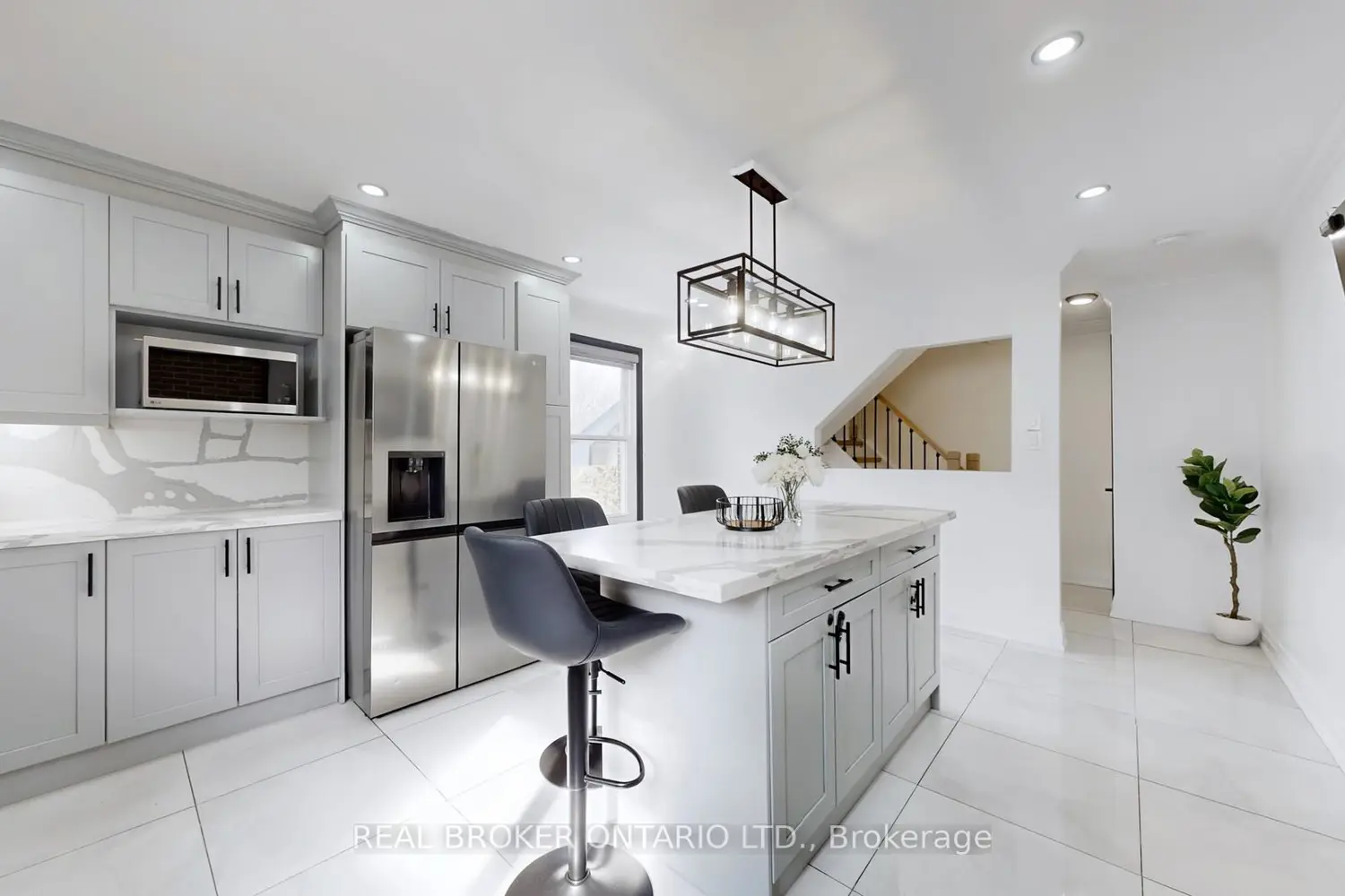 909 King Street 26 photo 4