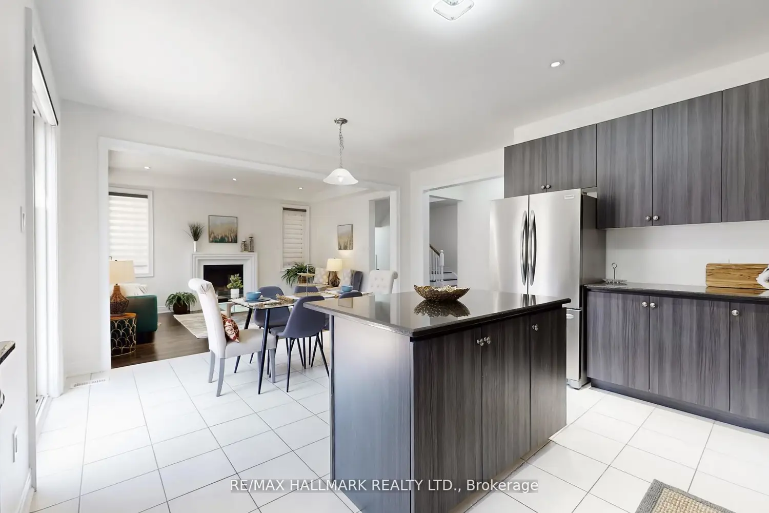9 Lyle Way photo 5