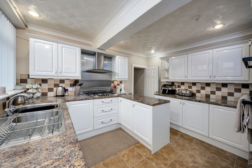 Additional image 3 of 10 bed semi-detached house for saleBuregate Road, Felixstowe IP11