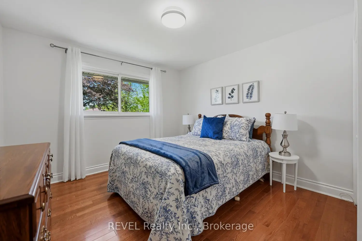 Additional image 13 of 7484 Merritt Avenue