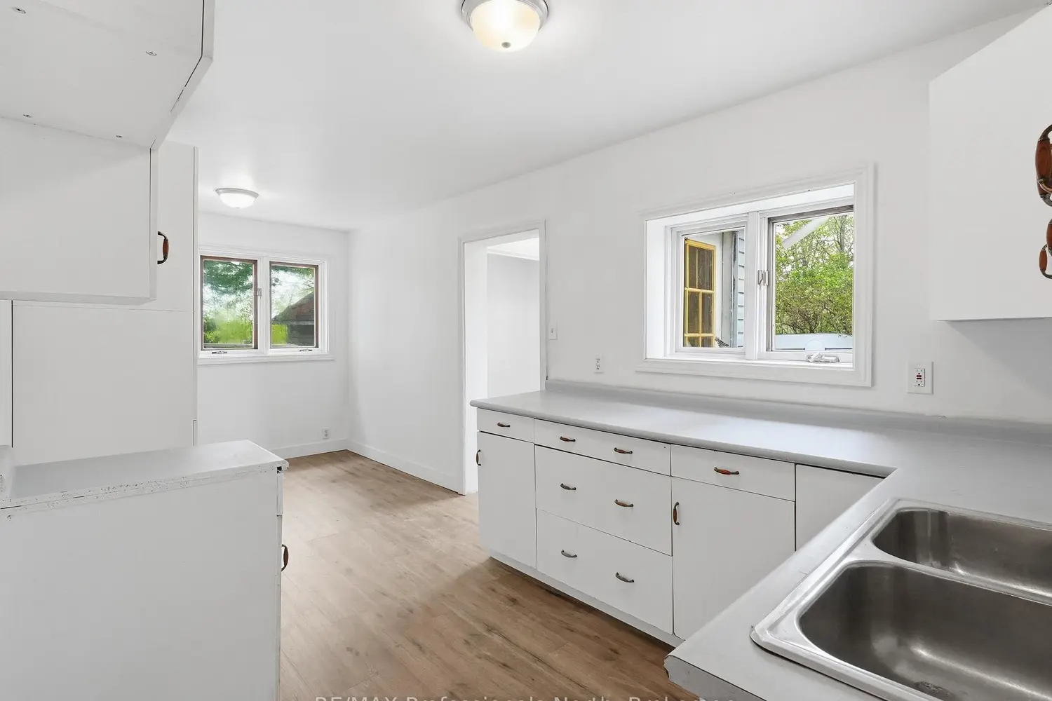6 Kitchen Road photo 3