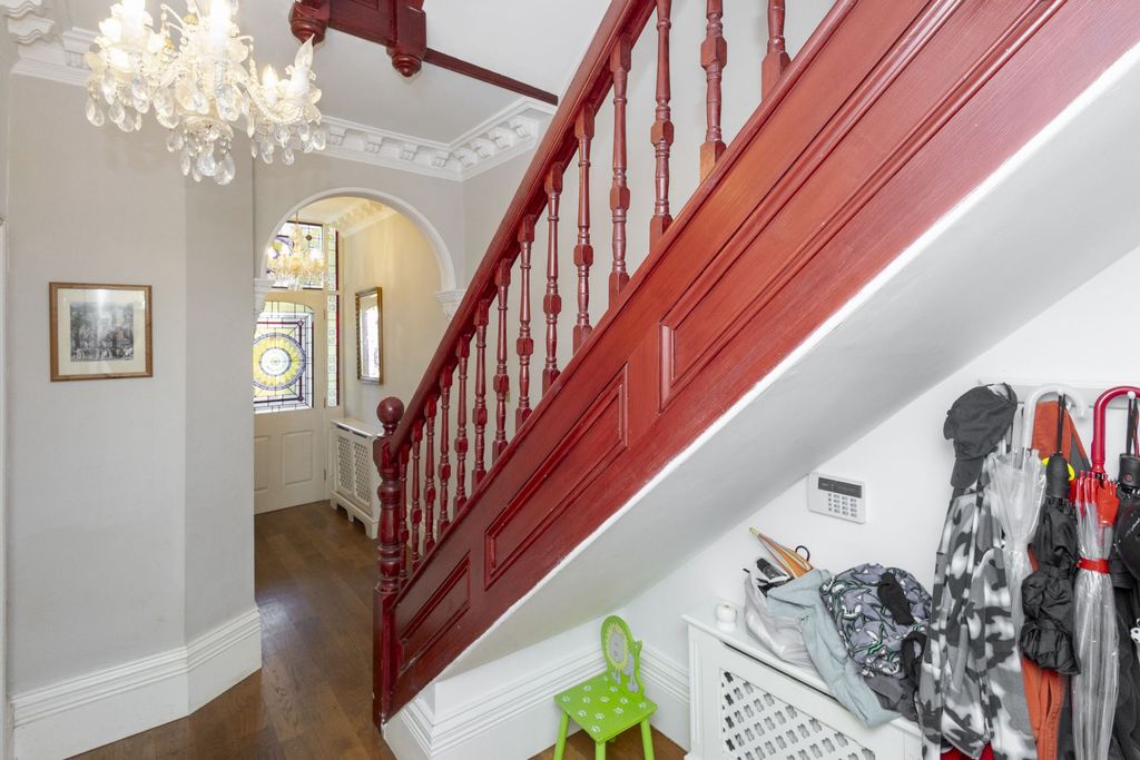 Additional image 9 of 5 bed detached house for saleWear Bay Crescent, Folkestone CT19