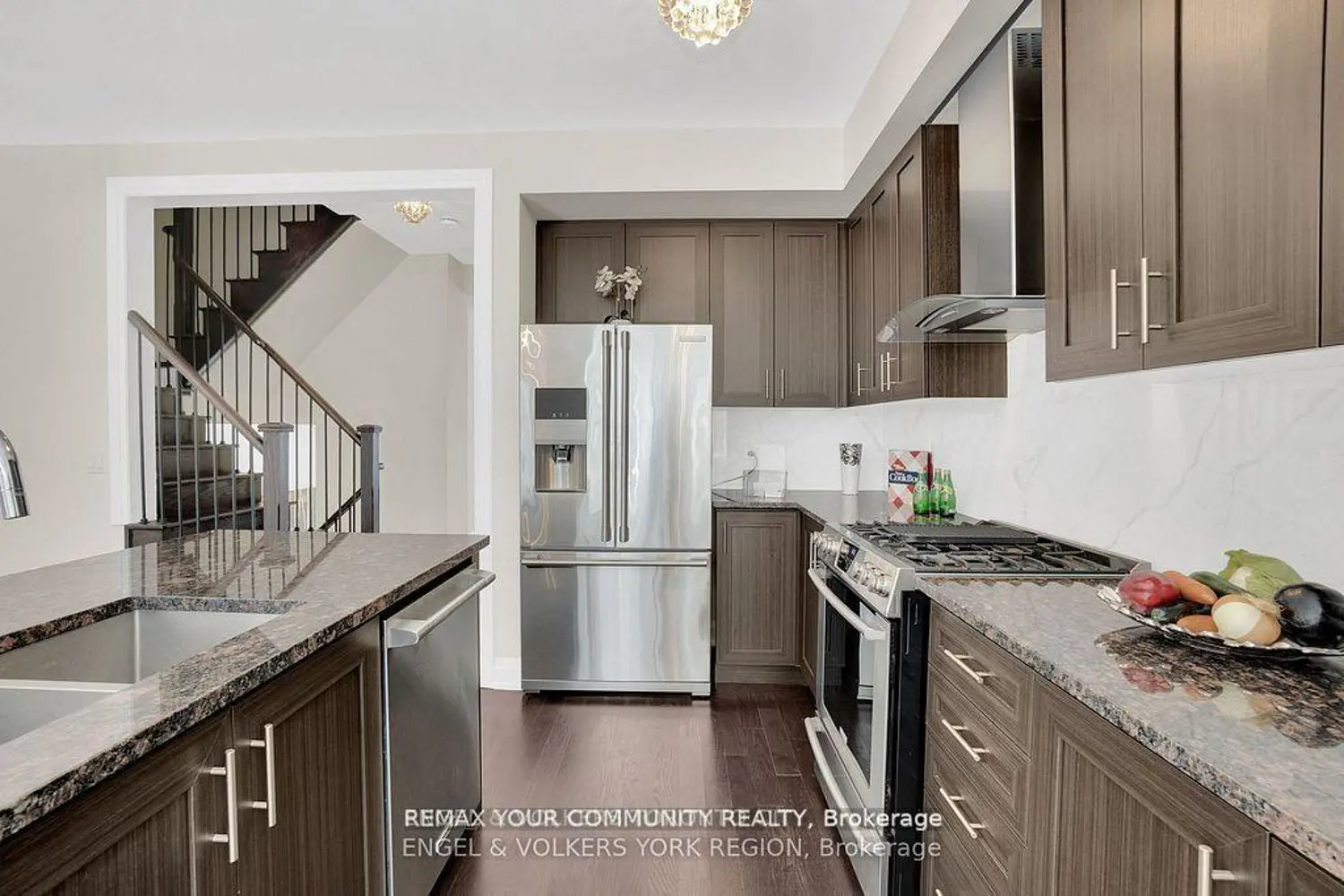 29 Nardini Lane photo 5