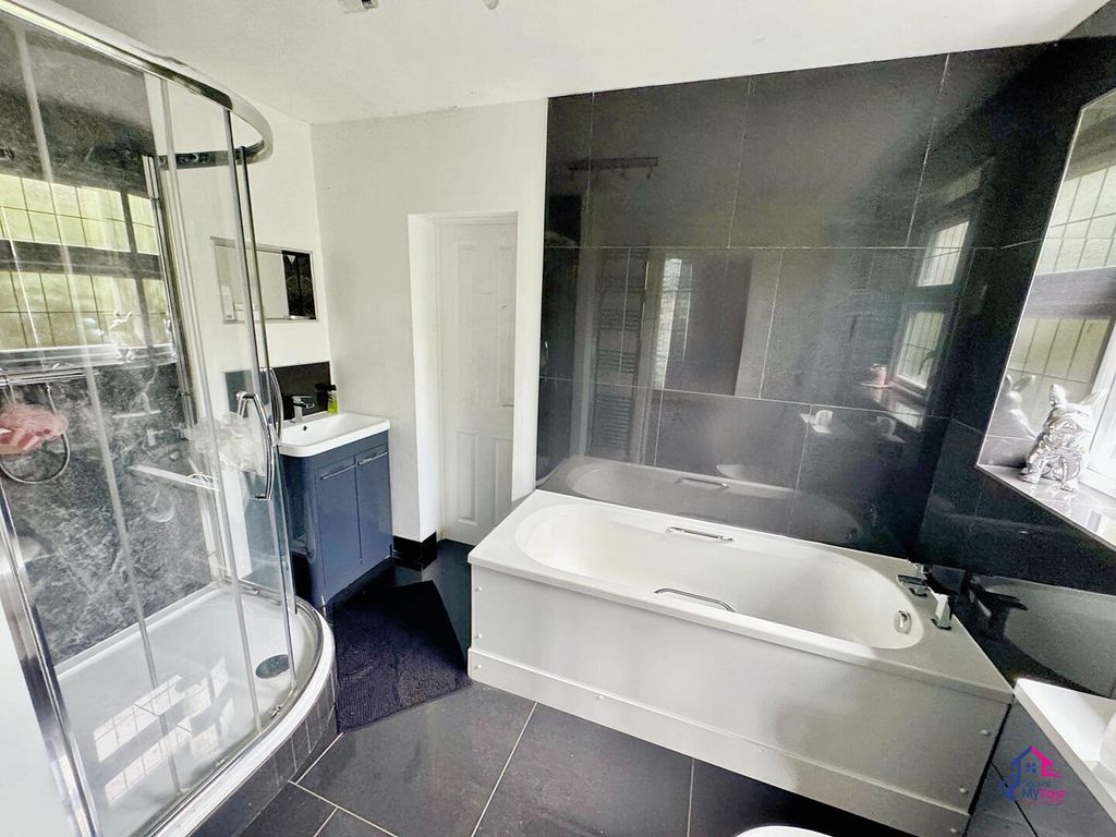 Additional image 16 of 6 bed detached house for saleManthorpe Road, Grantham NG31