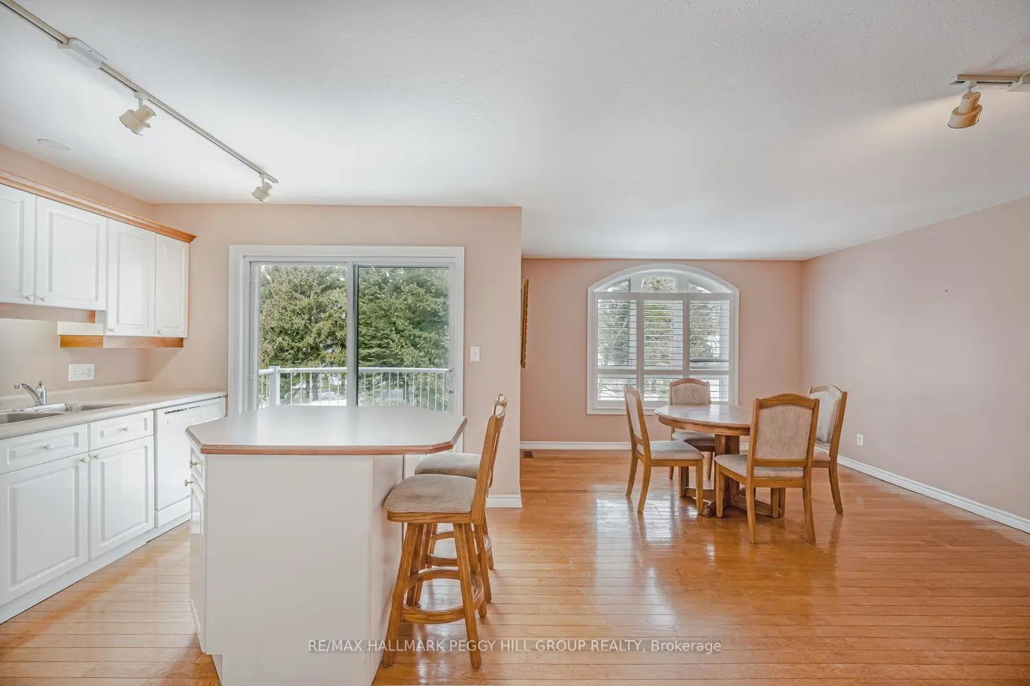 31 Dairy Lane 308 photo 5