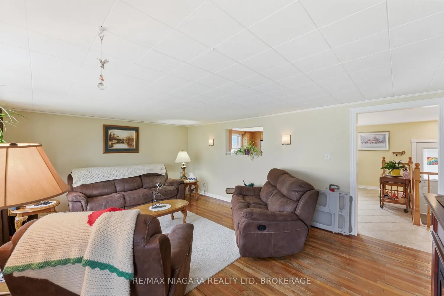 566 Holloway Bay Road photo 5