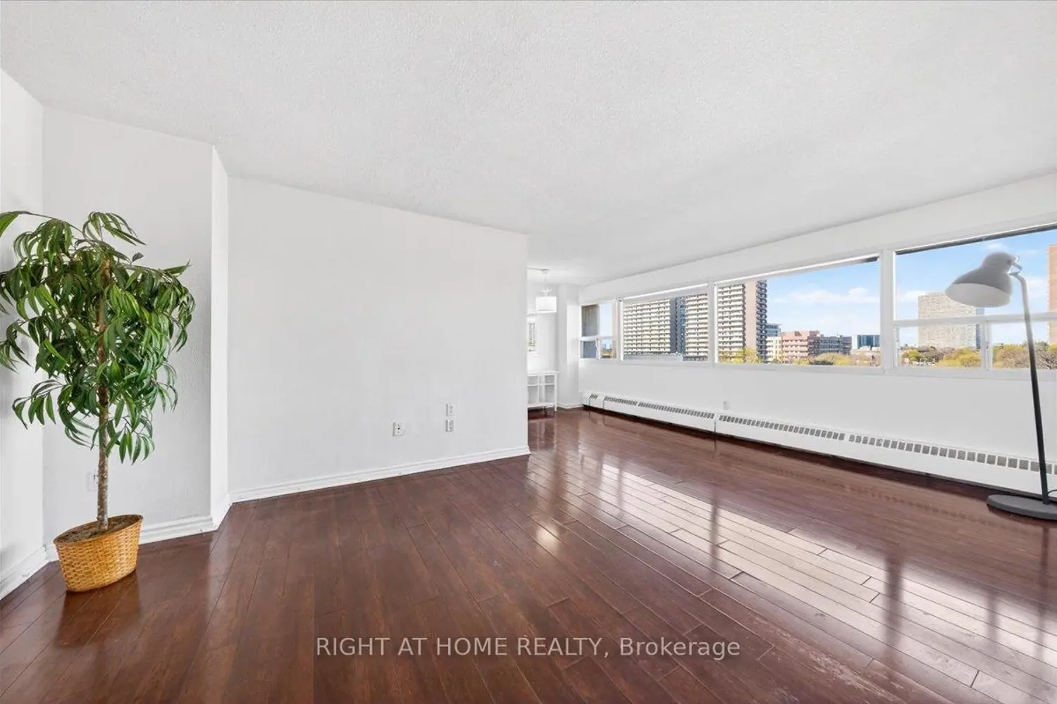 Additional image 6 of 100 Leeward Glenway 708