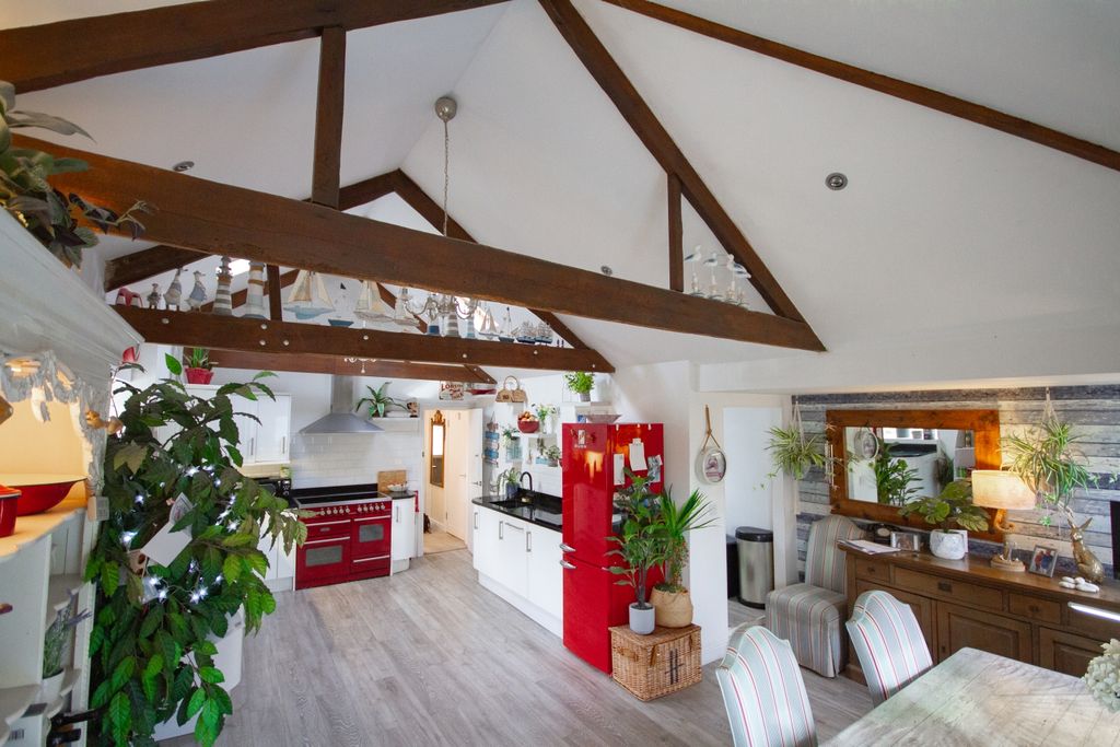 3 bed maisonette for saleFore Street, Fowey, Cornwall PL23