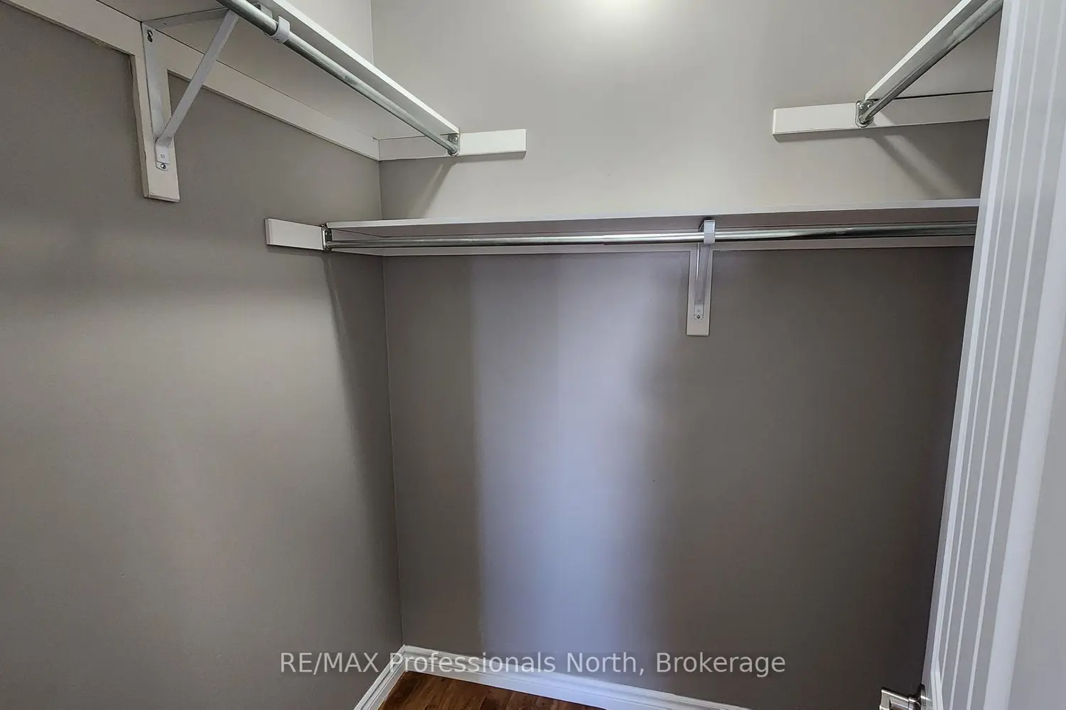 33 Goodwin Drive photo 4