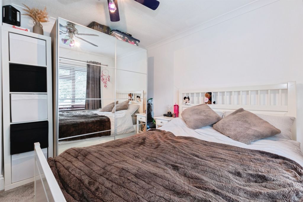 Additional image 14 of 5 bed semi-detached house for salePennys Crescent, Fordingbridge SP6