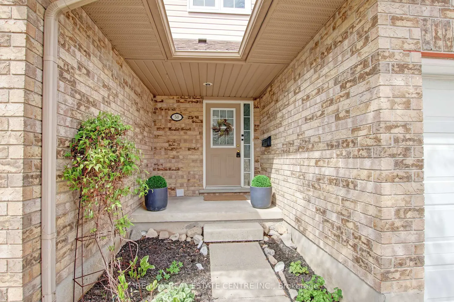 31 Schroder Crescent 50