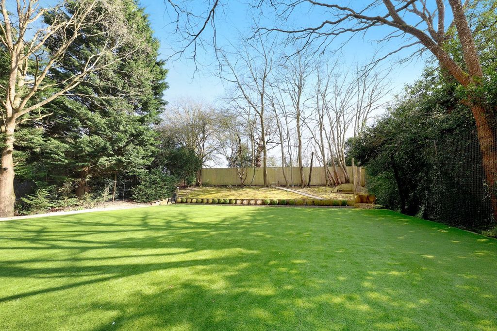 Additional image 3 of 5 bed detached house for saleValley Way, Gerrards Cross, Buckinghamshire SL9
